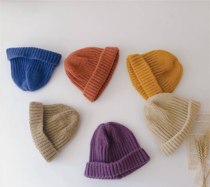 針織純色瓜皮毛帽 