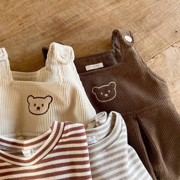 條紋上衣+燈芯絨小熊吊帶褲 