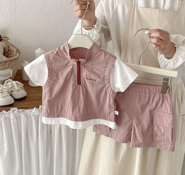 假兩件運動風拉鍊兩件式套裝 