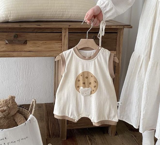 立體小熊餅乾撞色壓邊連身裝 