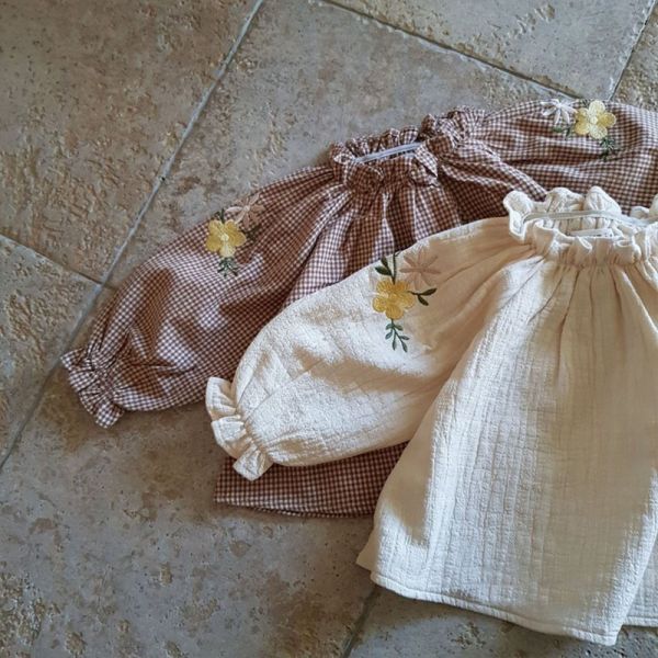 縮領小花刺繡上衣 