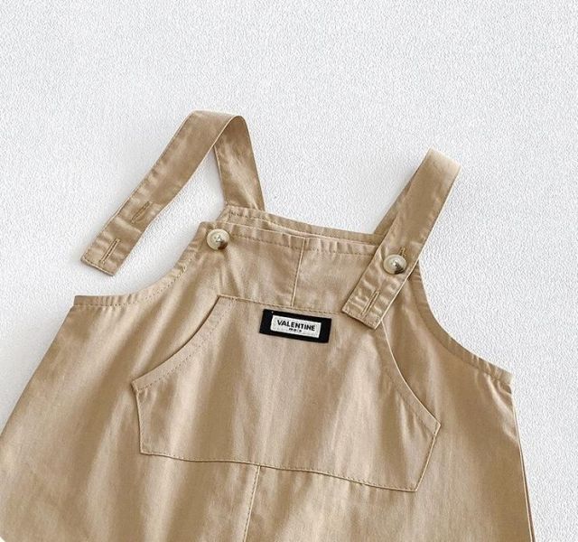 素上衣+工裝吊帶褲套裝 