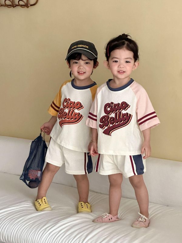 撞色拼袖運動風兩件式套裝 