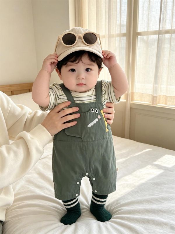 假兩件條紋恐龍吊帶連身裝 