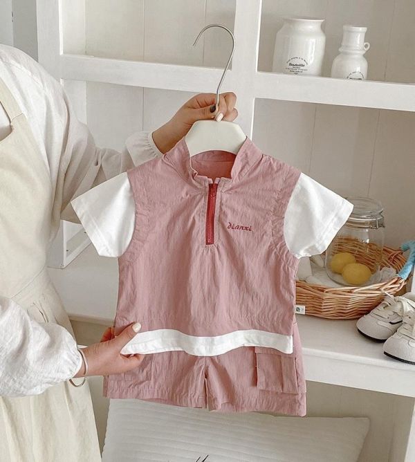 假兩件運動風拉鍊兩件式套裝 