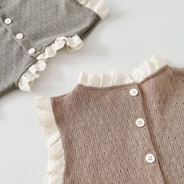 鏤空針織蕾絲拼接背心 