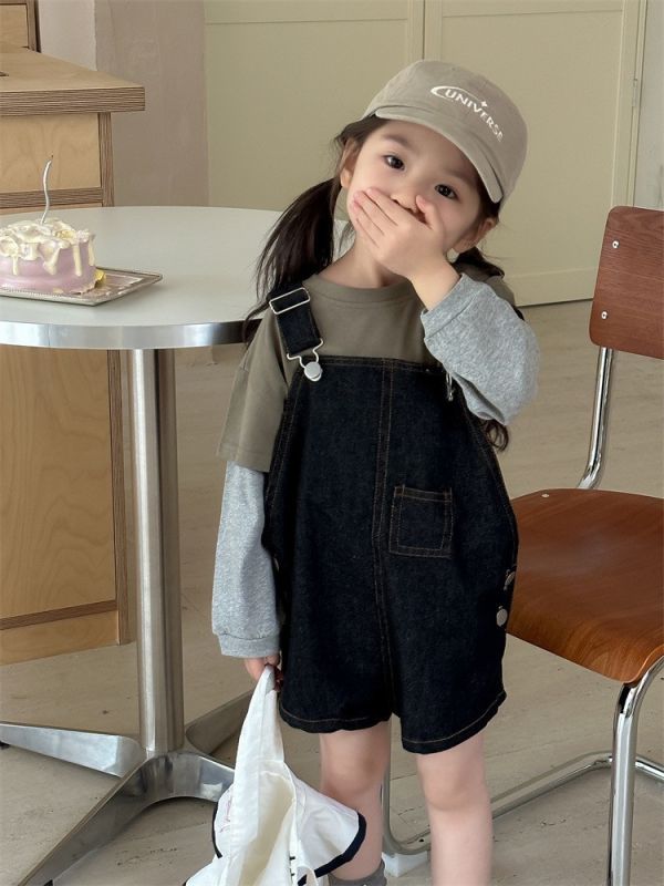 卡通貼標牛仔吊帶短褲 