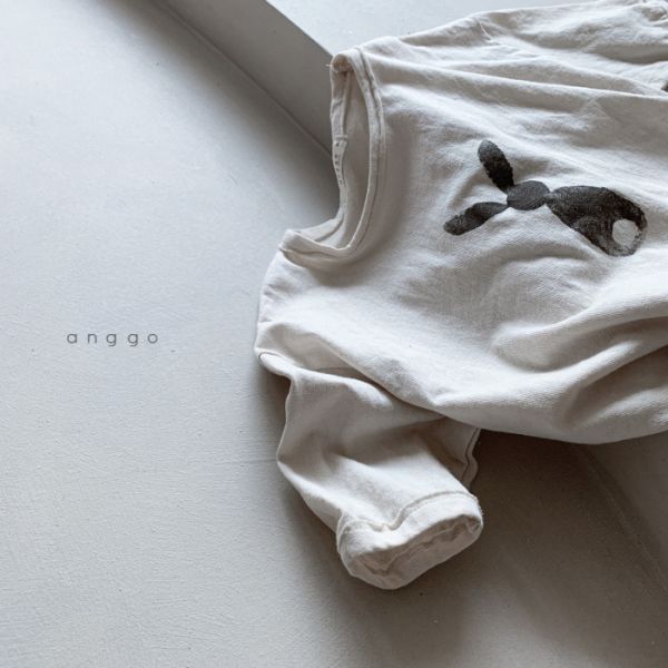 不修邊薄款兔子印花上衣 