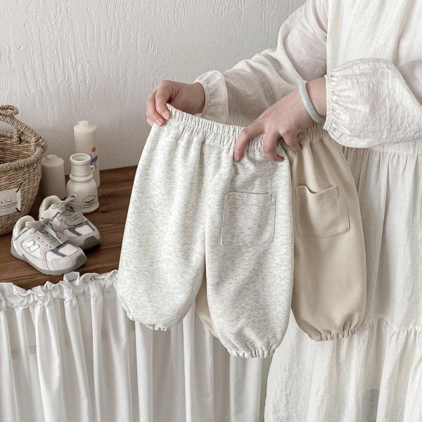 可愛補丁貼標素色束口褲 