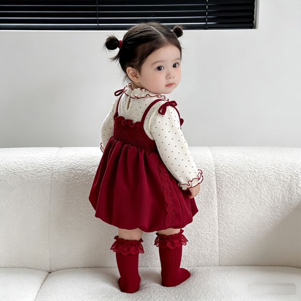 木耳立領點點上衣+酒紅綁帶吊帶裙 