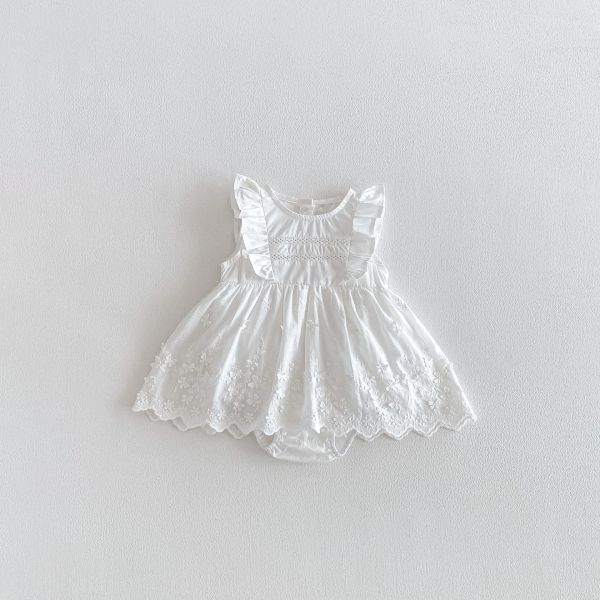 立體小花壓紋蕾絲包屁裙 