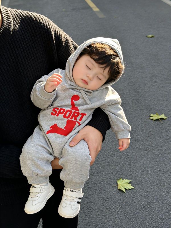 運動風籃球印花連身裝+帽 