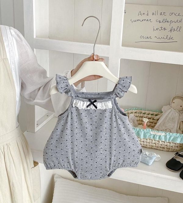 蕾絲蝴蝶結點點細肩包屁衣 