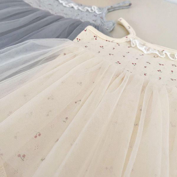 碎花蕾絲領細肩網紗包屁裙 