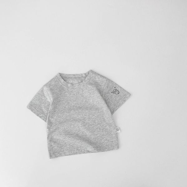 狗狗小圖案刺繡素色上衣 