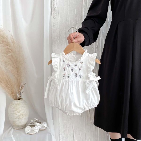 氣質碎花刺繡側綁繩包屁衣 