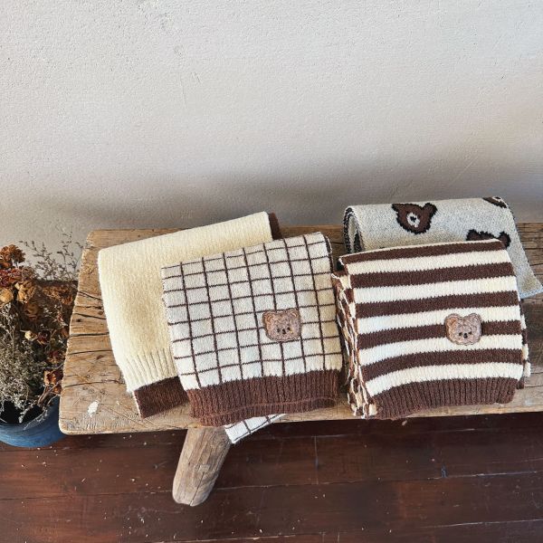 卡通小熊刺繡圍巾 