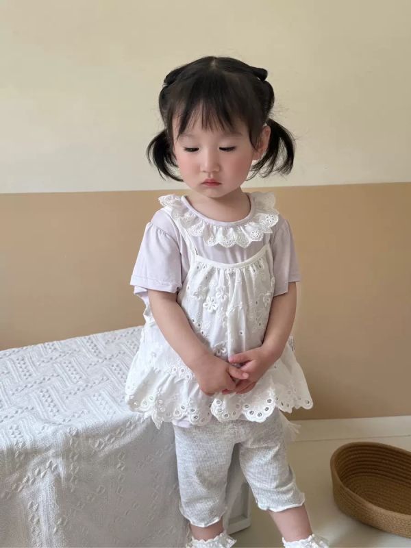甜美蕾絲領上衣+罩衫+木耳邊彈力褲套裝 