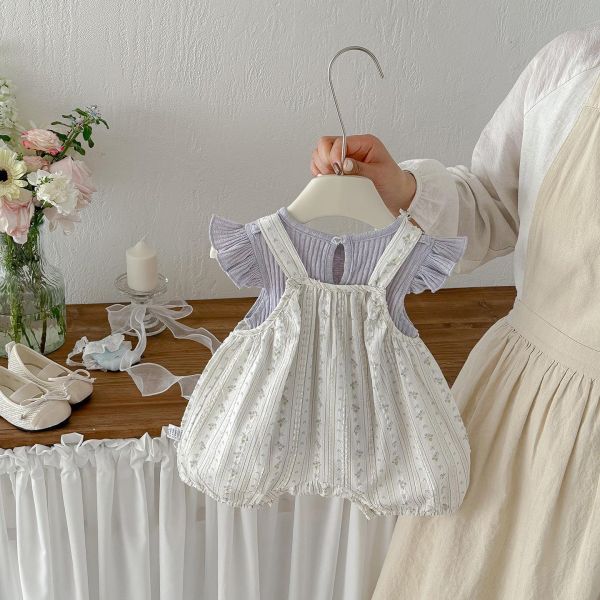 飛袖螺紋上衣+碎花吊帶蘿蔔褲 