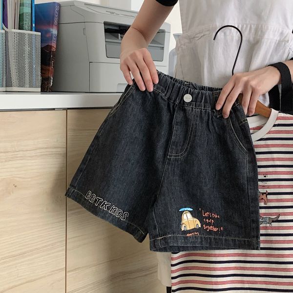 小汽車刺繡復古牛仔短褲 