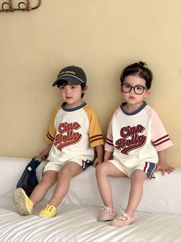 撞色拼袖運動風兩件式套裝 