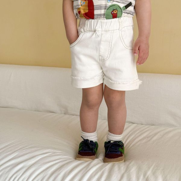 素色卷邊不修邊休閒短褲 