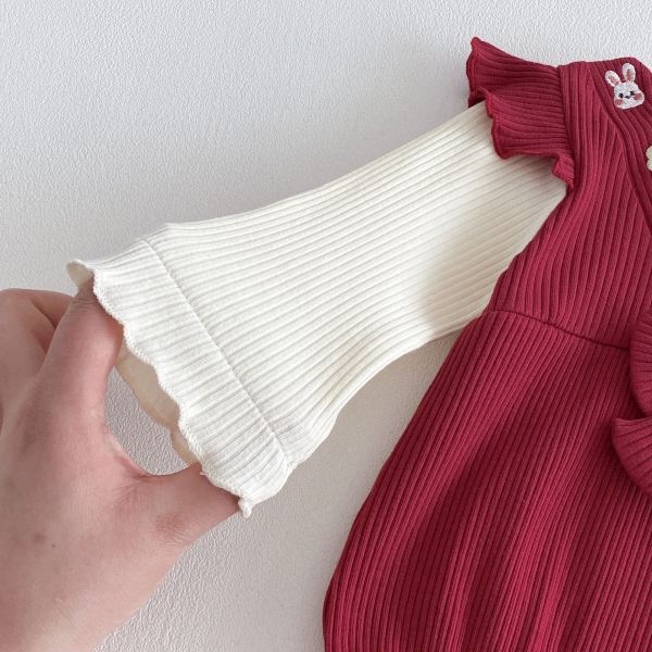 假兩件兔子刺繡V領包屁衣 