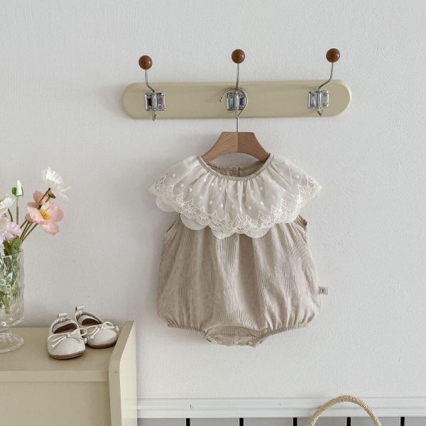 蕾絲大花翻領無袖包屁衣 