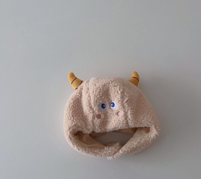 惡魔角毛絨護耳毛帽 
