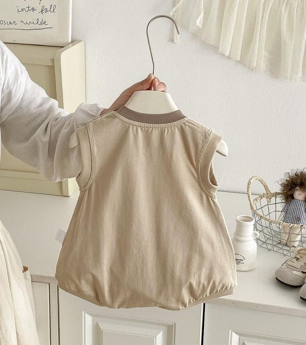 可愛松鼠榛果背心式包屁衣 