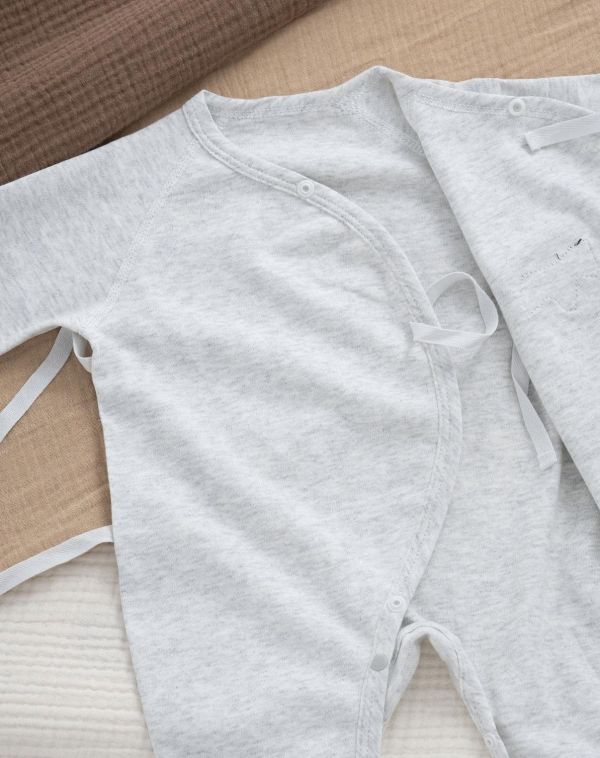 新生兒小馬貼布側開反包手連身裝 