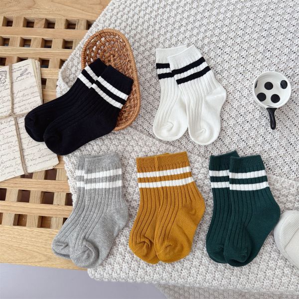 雙槓運動風休閒條紋中筒襪(一套五入) 