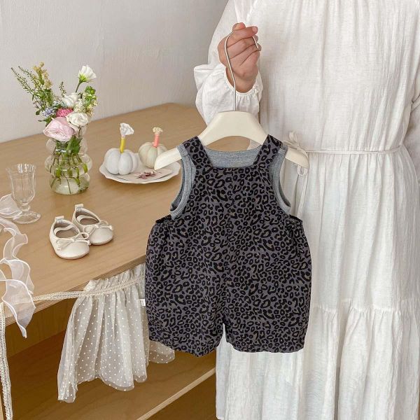 兩件式素背心+豹紋吊帶短褲套裝 