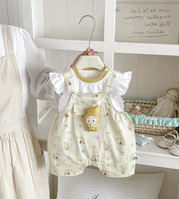 飛袖背心+可愛立體星星人吊帶褲 