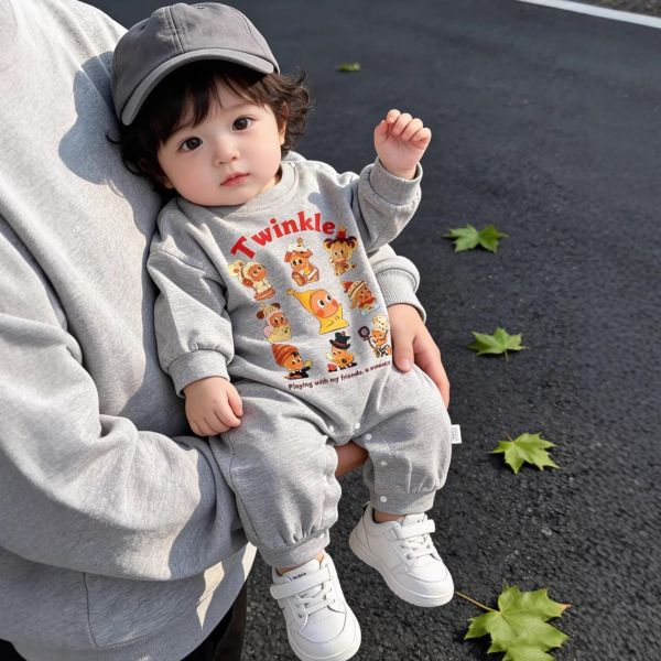 可愛星星人印花素色連身裝 