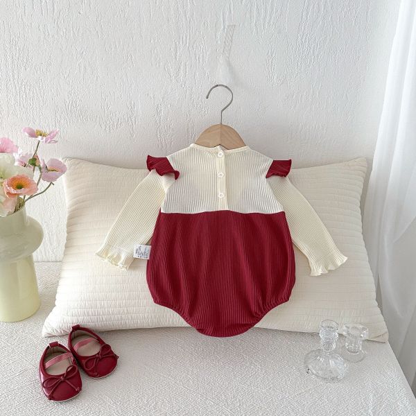 假兩件兔子刺繡V領包屁衣 