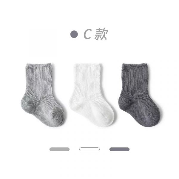 素色雙針織坑條新生兒中筒襪(三入組) 