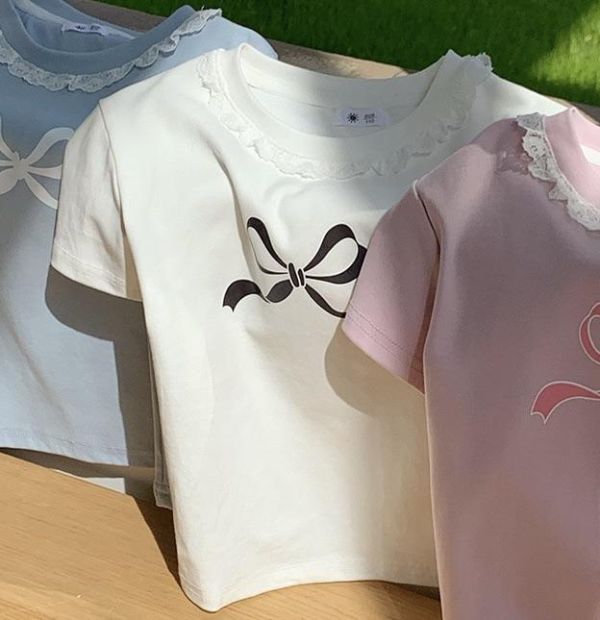 大蝴蝶結印花蕾絲領口上衣 