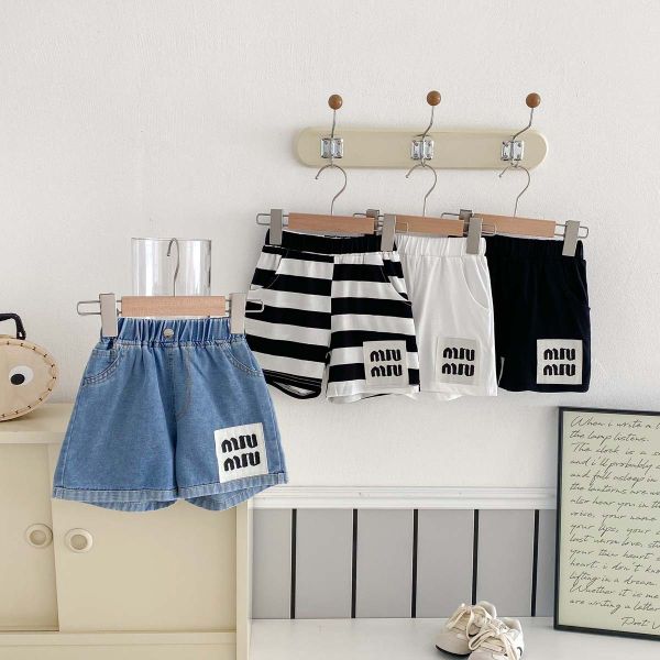 百搭款春夏棉質/牛仔字母布標短褲 