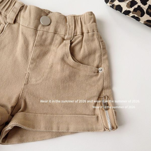 百搭個性側拉鍊素色牛仔短褲 