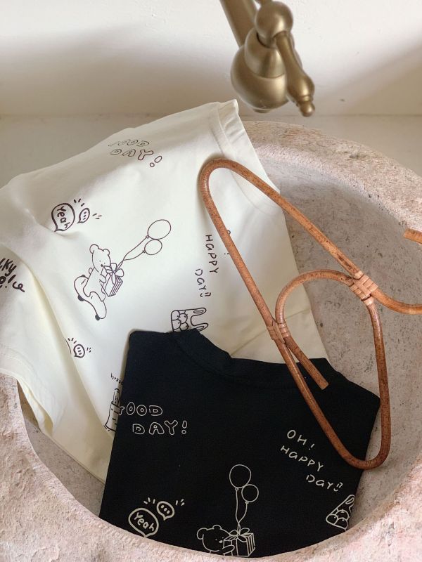 黑白塗鴉印花休閒上衣 