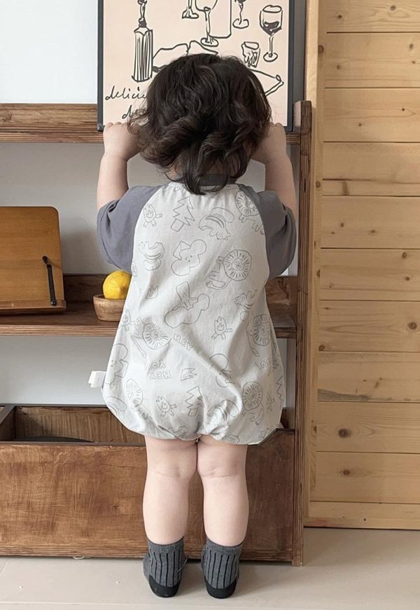 可愛塗鴉企鵝布偶拼袖包屁衣 