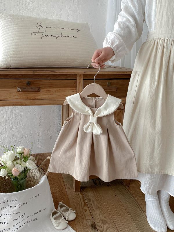 學院風領結削肩連身洋裝 