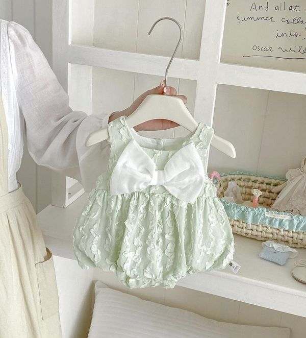 大蝴蝶結壓紋無袖包屁衣 