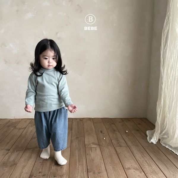 半高領素色彈力上衣 