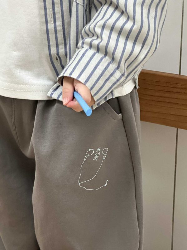 極簡字母小熊印花百搭上衣 