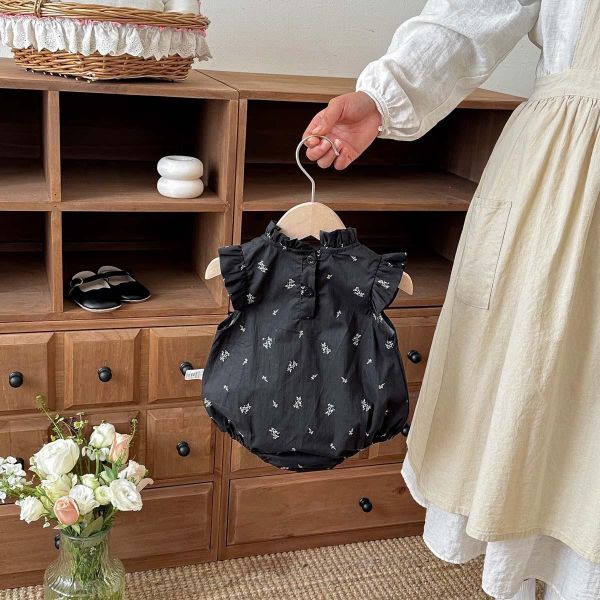 木耳邊立領碎花包屁衣 