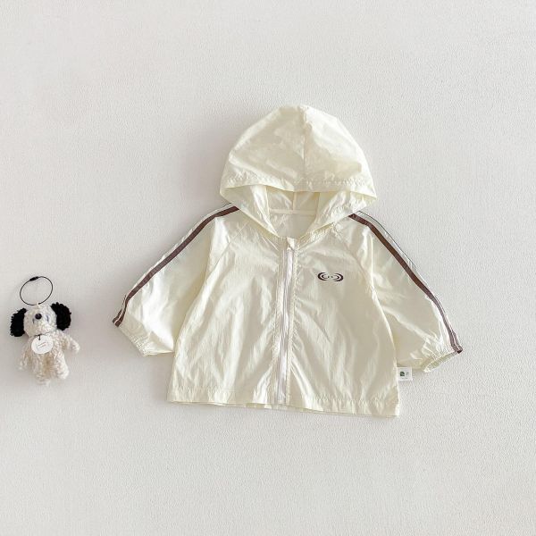 百搭休閒防曬薄款連帽外套 