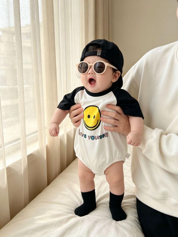 撞色拼袖可愛笑臉包屁衣 