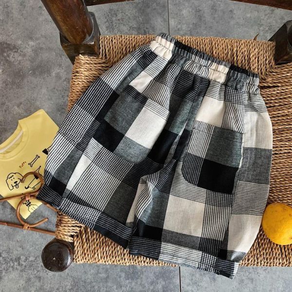 百搭休閒大格紋七分短褲 